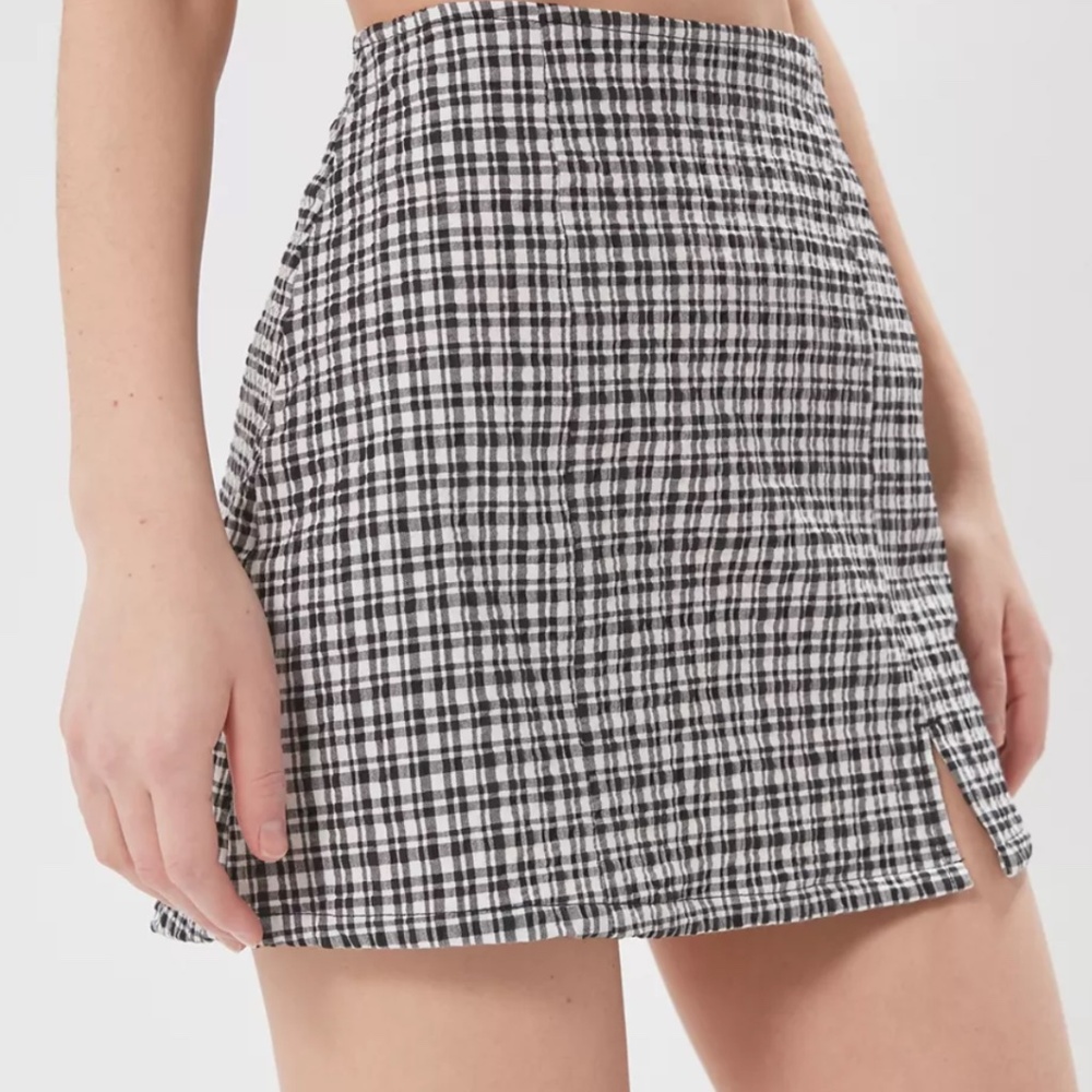 URBAN OUTFITTERS BDG DARREN SEERSUCKER NOTCHED MINI SKIRT